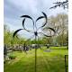 Envoûtante Eolienne sur Pic Mobile de Jardin en Acier Brut 19x54x208cm