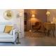 Lampe de Table Allis Dutchbone Eclairage Luminaire en Aluminium Blanc et Laitonné et Tissu Doré 18x40x64cm