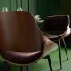 Chaise Mannix Signature Assise de Table Tendance Siège en Velours Marron, Noyer Naturel et Métal Noir 45x46x77cm
