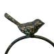 Bain Oiseau à Suspendre Mangeoire en Fonte Patinée Vert Ancien Abreuvoir Extérieur sur Chainette Forme Fleur 14,5x14,5x43cm