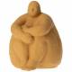 Statue Sumette Assise Athezza Sculpture Statuette Décoration à Poser en Ciment Gingembre 14x14x17,5cm