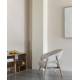 Fauteuil de Salon Bright Zuiver Siège en Chêne et Tissu Beige Assise Design Scandinave 69x71x76cm