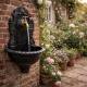 Fontaine de Charme Murale Source Fonte Patinée Grise avec Robinet Fonctionnel en Laiton 14x25x40cm