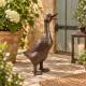 Canard Arthus Animal en Fonte Patinée Marron Décoration de Jardin Animal 17,5x25x39cm