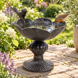Bain Oiseau sur Pied Bénitier en Fonte Patinée Marron Grainetier Décoration de Jardin 14,5x14,5x16cm